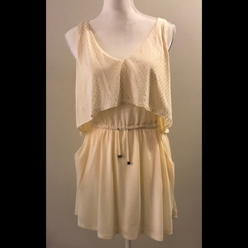 Adorable casual cream tank minidress.